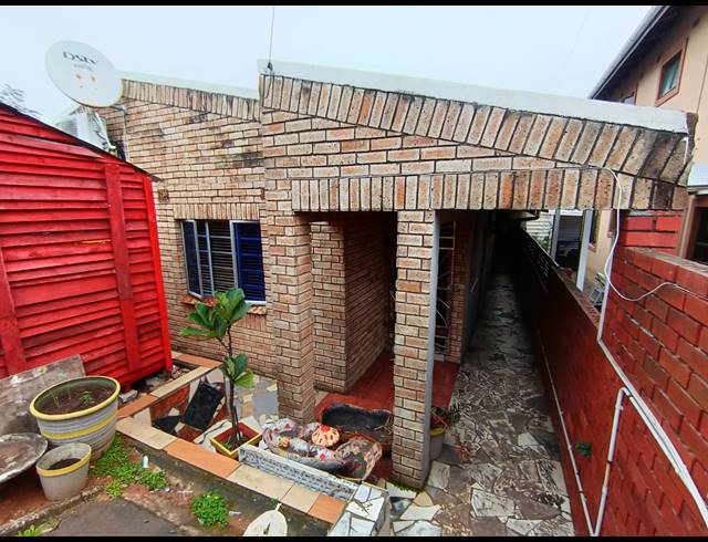2 BEDROOM HOUSE FOR SALE IN AUSTERVILLE